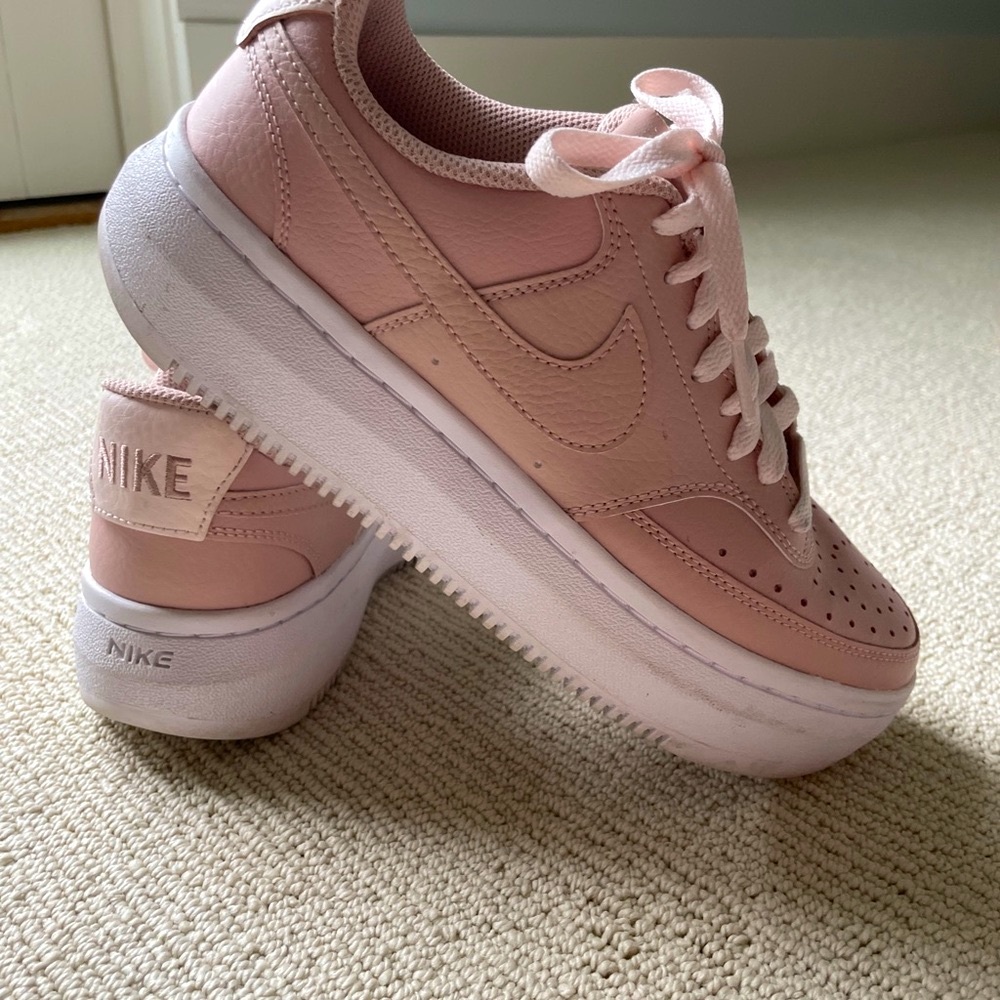 NIKE Pink & White Sneakers
